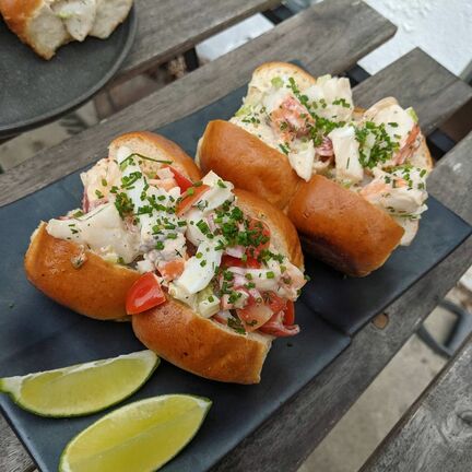 lobster_rolls.jpg